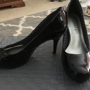 Black Patent Pumps ~ Never Worn